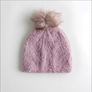 NWT Hollister Sherpa beanie